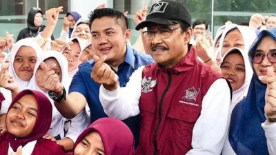 Mensos Minta Seskab Letkol Teddy Jadi Komando Pendamping PKH