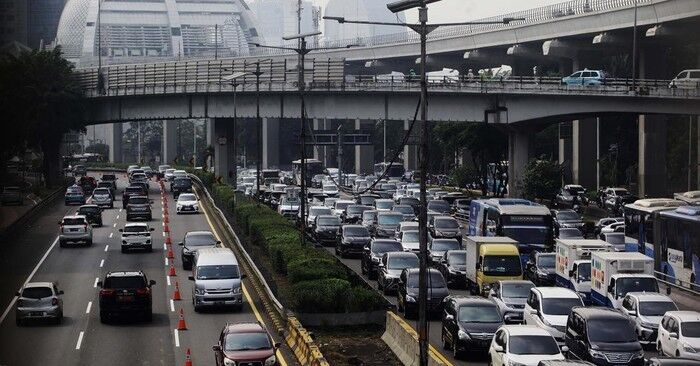 Lalu Lintas Tol Arah Jakarta Padat Pagi Ini, Sejumlah Titik Alami Gangguan