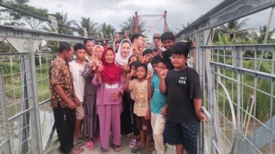 Resmikan Jembatan Gantung Pancimas Maju Jelita, Novita Wijayanti: Bukti Pemerataan Infrastruktur