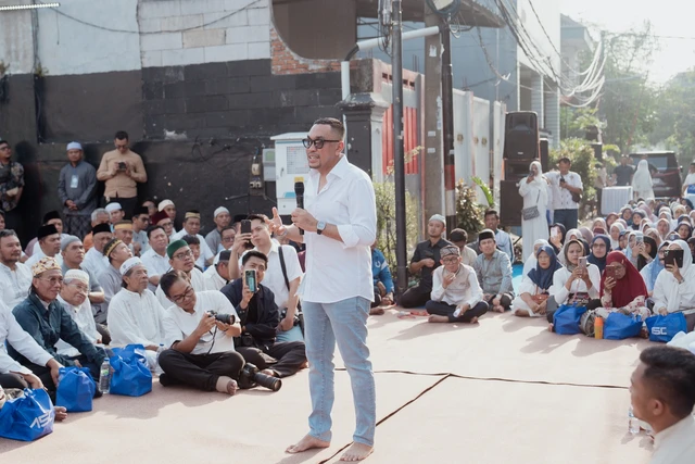sahroni di depan ribuan warga di Tanjung priok