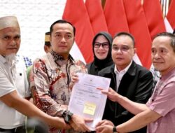DPR Apresiasi Presiden Pulihkan Hak Dua Guru, Tegaskan Perlindungan Pendidik
