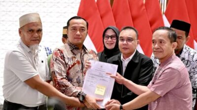 DPR Apresiasi Presiden Pulihkan Hak Dua Guru, Tegaskan Perlindungan Pendidik