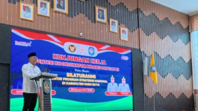 Menko Pangan Ajak Masyarakat Sukseskan Program MBG, Dorong Ekonomi Rakyat dari Akar Rumput