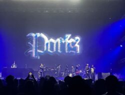 Weird Genius & PORIS Panaskan Panggung Konser Rich Brian di Jakarta