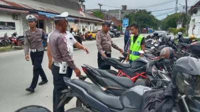 Satlantas Tanjungbalai Edukasi Jukir & Pengendara Stop Parkir Sembarangan
