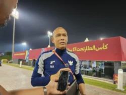 Nova Arianto Puas dengan Debut Kiper Muda Mike Rajasa Hoppenbrouwers