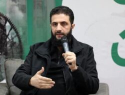Dukung Pemerintahan Baru Suriah, AS Lepas Status Teroris Ahmed al-Sharaa