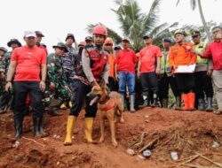 Percepat Pencarian Korban Longsor BNPB Modifikasi Cuaca di Desa Cibeunying, Cilacap