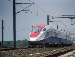 Penumpang Ceritakan Kereta Whoosh Mogok di Perjalanan ke Tegalluar