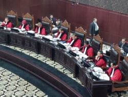 MK Gelar Sidang Gugatan Pensiun Seumur Hidup DPR, Dewan dan Presiden Dipanggil