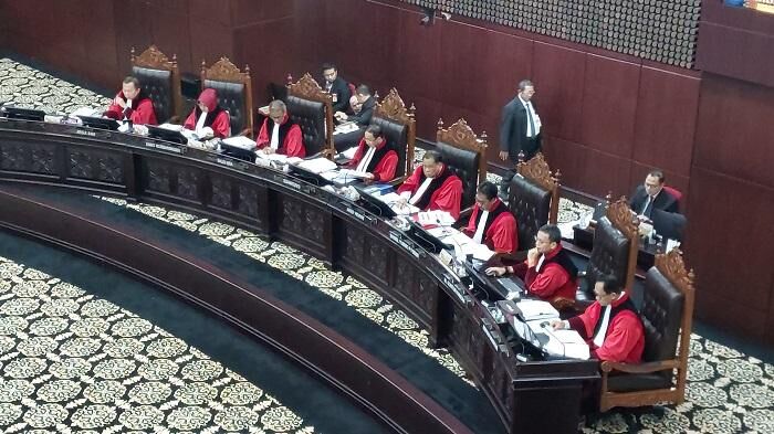 MK Gelar Sidang Gugatan Pensiun Seumur Hidup DPR, Dewan dan Presiden Dipanggil