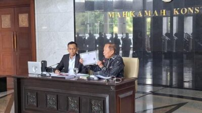 Hakim MK Arsul Sani Klarifikasi, Tunjukkan Dokumen Asli Pendidikan ke Publik
