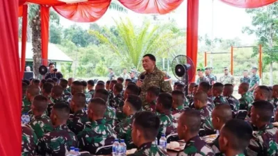 Menhan Sjafrie Ingatkan Prajurit TNI: Dekat dengan Rakyat adalah Kekuatan Utama