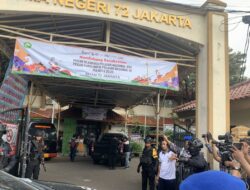 Polisi Geledah Rumah Terduga Pelaku Ledakan di SMAN 72 Kelapa Gading