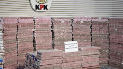 KPK Serahkan Uang Rampasan Kasus Korupsi Taspen Rp 883 Miliar, Rp 300 Miliar Dipamerkan