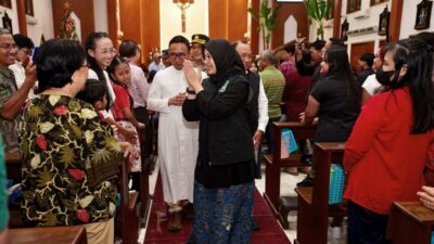 Bupati Banyuwangi Patroli Malam Natal Gunakan Sepeda Motor ke Gereja-gereja