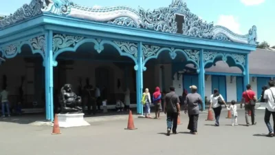 Dua Kubu Keraton Solo Bertemu Bahas Peresmian Panggung Songgobuwono