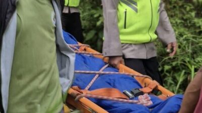 3 Pendaki Ilegal Naik Merapi Pakai Sandal Jepit, 1 Tewas