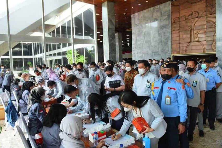 Gandeng BNN, Setjen DPR RI Gelar Sosialisasi Bahaya Narkoba dan Tes Urine bagi Pegawai