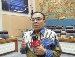Komisi VII: Insentif Guru Honorer Naik, Tenaga Administratif Masih Terabaikan