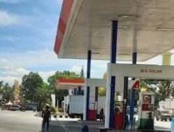Pasca Banjir, SPBU di Paluta Kosong Sementara Harga BBM Eceran Melonjak