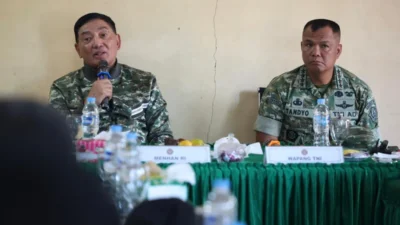 Menhan Pimpin Rapat Satgas Kuala di Aceh Tamiang