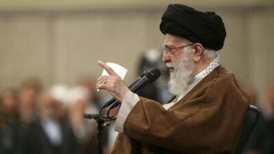 Khamenei Tuduh Trump Bertanggung Jawab atas Kematian Saat Demo di Iran