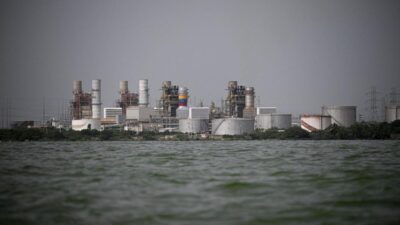 Trump Buka Pintu Raksasa Migas ke Venezuela