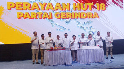 HUT ke-18 Gerindra, Ahmad Muzani Pimpin Seruan Dukungan Presiden Prabowo Dua Periode