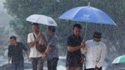 Hujan Ringan Berpotensi Guyur Sejumlah Kota Hari Ini Hujan Ringan Berpotensi Guyur Sejumlah Kota Hari Ini