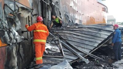 Mal Ciputra Cibubur Terbakar, Diduga Akibat Percikan Las