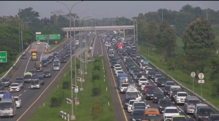 Arus Balik Jakarta Mulai Memuncak, Volume Kendaraan di Tol Cipali Naik Drastis