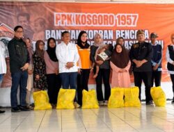 Wakil Ketua DPR Salurkan Bantuan Korban Longsor Bandung Barat