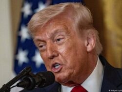 Trump Beri Komentar Kontroversial Terkait Prosesi Pemakaman Ayatollah Ali Khamenei di Iran