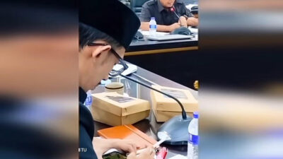 Viral Main Game dan Merokok Saat Rapat, Anggota DPRD Jember Disanksi Keras Gerindra