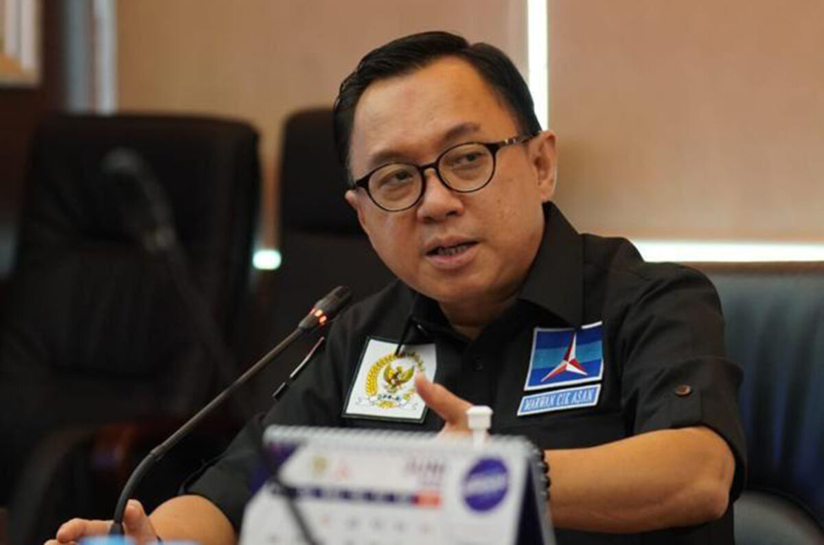 Rupiah Terpuruk, DPR Minta BI Rumuskan Kebijakan Moneter Penyesuaian Suku Bunga secara Cermat dan Terukur