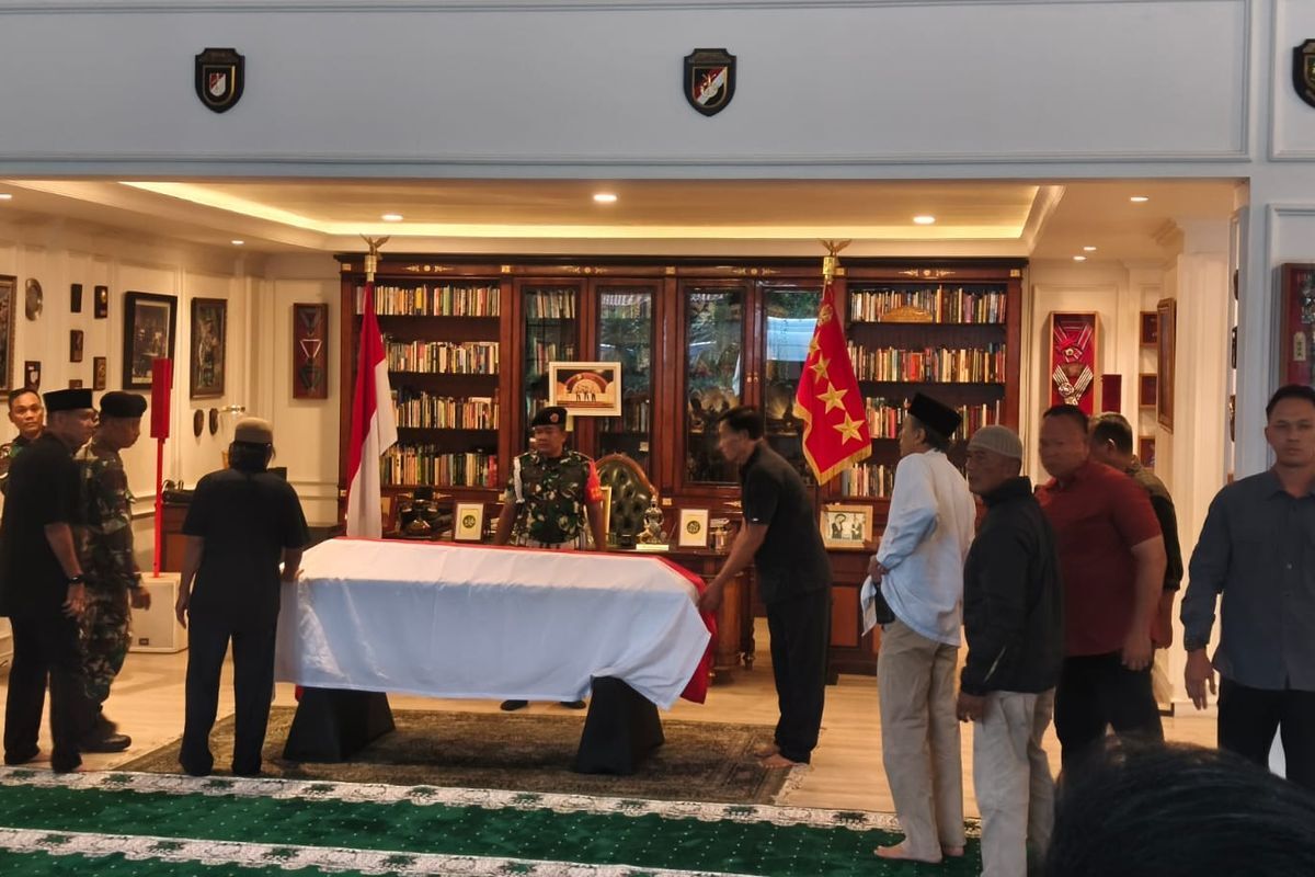 Jenazah Mantan Menhan Ryamizard Ryacudu Disemayamkan di Cikeas Bogor