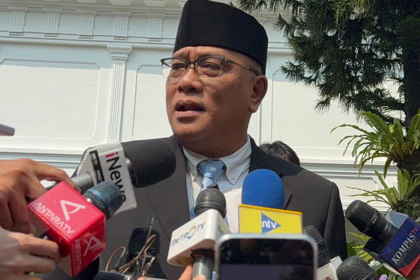 Menteri LH Ancam Sanksi Tegas Korporasi Pemicu Karhutla di Sumsel
