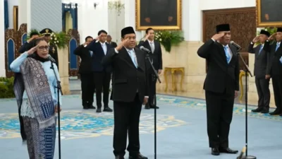 Sah! Prabowo Lantik Nanik, Agustina dan Trenggono Jadi Pimpinan BGN
