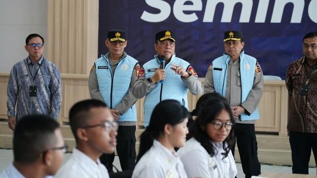 Wakapolri Tinjau SMA KTB, Cetak Generasi Unggul