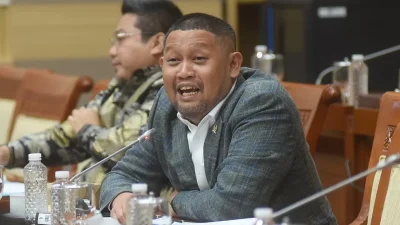 Komisi III DPR Minta Polisi Usut Aktor Intelektual dan Aliran Uang Sindikat Meterai Palsu