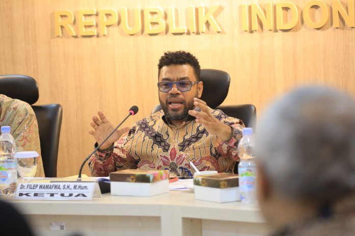 Tekan Kesenjangan Beasiswa, DPD RI Minta Pemda Papua Gunakan Konsep KIP Kuliah untuk Dana Otsus