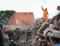 Tanggap Darurat Gempa M 7,7 NTT, TNI Mobilisasi Alutsista Udara dan Laut ke Lokasi Bencana