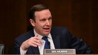 Senator AS Chris Murphy Sebut Donald Trump Kalah Perang Lawan Iran
