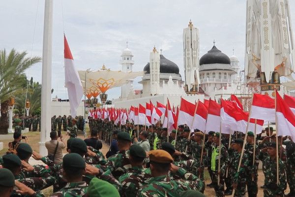 Pascakerusuhan, TNI Kembali Kibarkan Merah Putih di Banda Aceh
