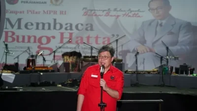Ingatkan Pesan Taufik Kiemas, Alex Indra Lukman Bagikan Panggung Peringatan Bung Hatta ke Wali Kota Padang