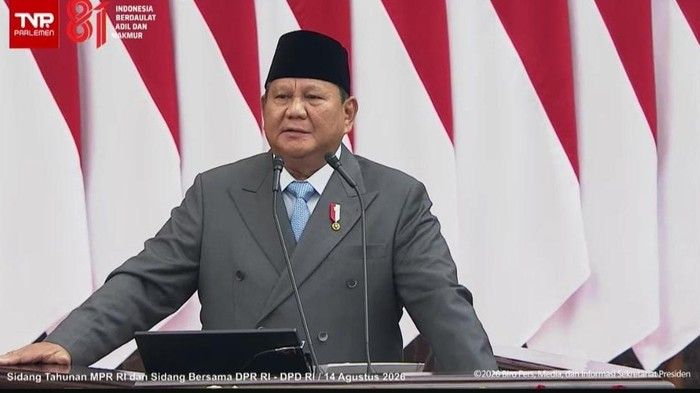 Prabowo: Barang Subsidi Wajib Lewat Koperasi Desa