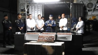 Dua Perusahaan di Pasuruan Pertanyakan Dasar Penyegelan 1.048 Ton Udang Impor oleh KKP