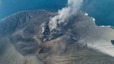 Ancaman Abu Vulkanik Gunung Anak Krakatau, Menkes Imbau Warga Tetap di Rumah Selama Sepekan