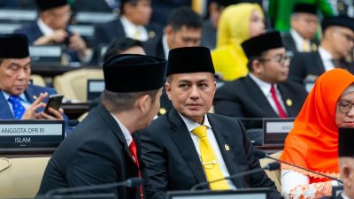 Musa Rajekshah Imbau Warga Tak Panik Hadapi Erupsi Gunung Sinabung